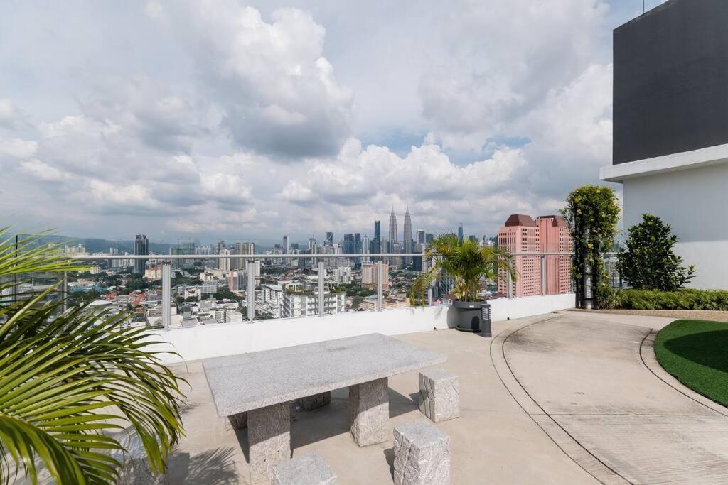 Tr Residence Lovely 3 Bedroom Unit 6Pax Next To Titiwangsa Lrt Kuala Lumpur Exterior foto
